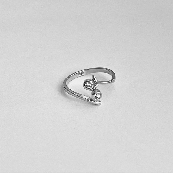 Sterling Silver CZ Toe Ring, Silver Rings, Picky Ring, Midi Ring - Picture 7 of 10